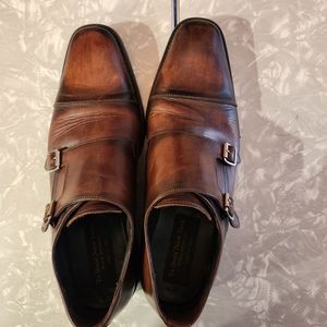 To Boot New York men's dress shoe, size 10. Excellent condition.
